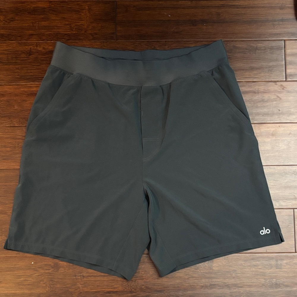 ALO Yoga Men's Charcoal Gray Repetition  Athletic Shorts